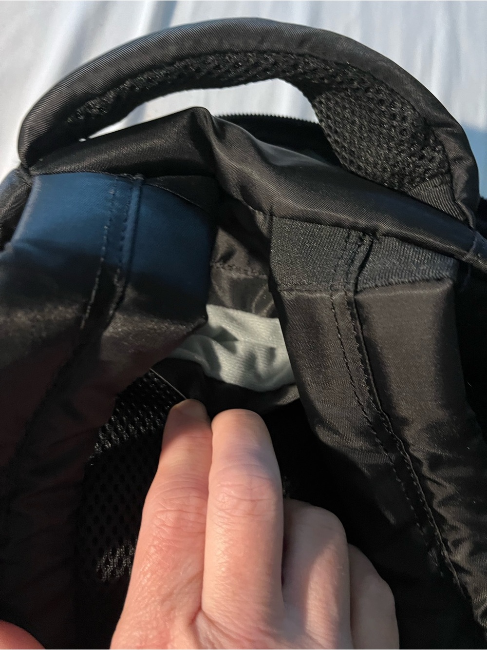 Lug Hopper SE backpack in black - Picture 5 of 7
